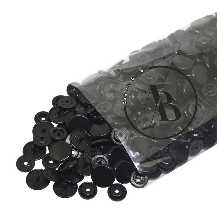 

KANCING SNAP CETET JEPRET PLASTIK 15 MM PER 144 SET 1515 HITAM