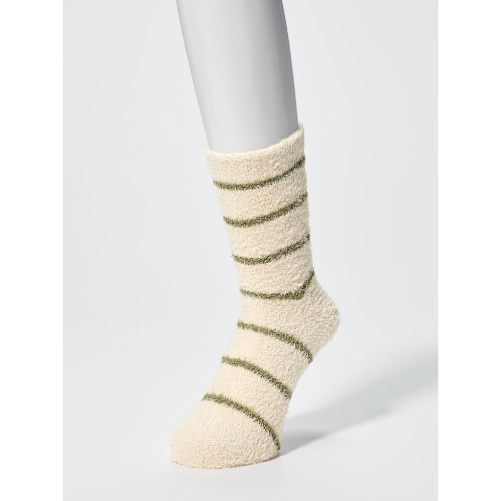 Uniqlo HEATTECH Kaos Kaki Lembut