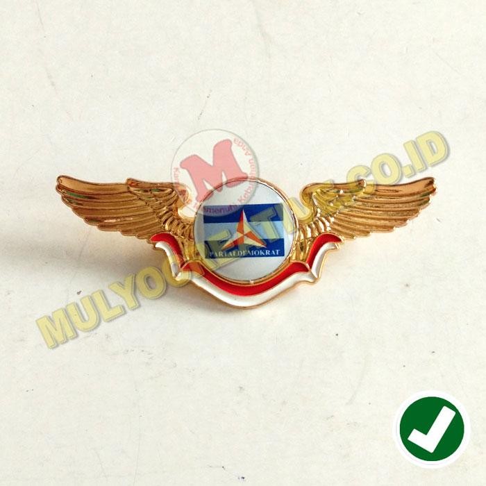 

Wing Brevet Pin Partai Demokrat - Wing Logo Demokrat Partai Pemilu PREMIUM