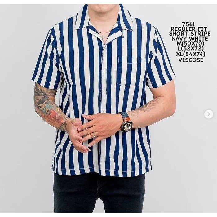 XPW4  Kemeja Pendek Pria Motif Garis Stripe Putih Hitam Navy Vertikal - Biru