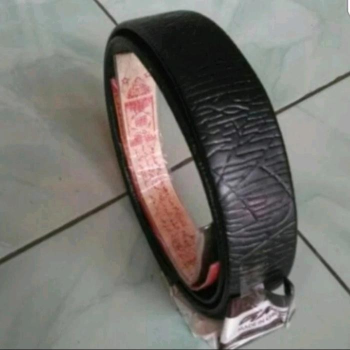 sabuk resleting dan kulit rajah