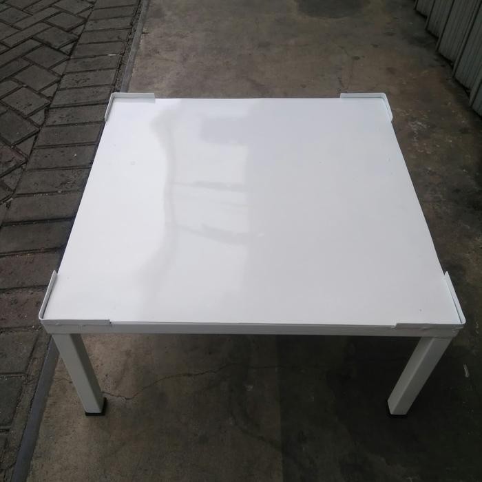 Meja Besi Tatakan Kulkas