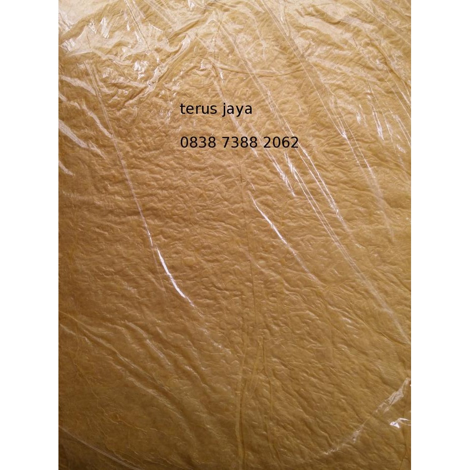 

IOI2 Kulit Tahu Kemasan Harga Ekonomis (50 Lembar Per Pak)