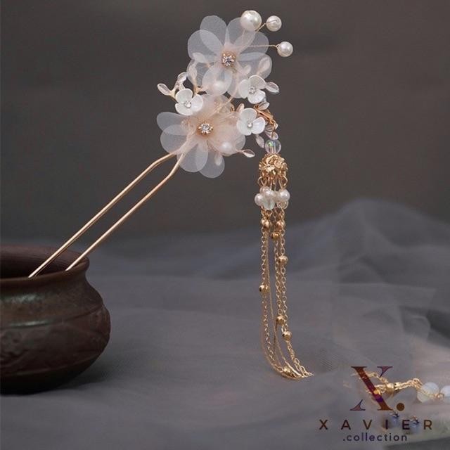 Kyra Chinese Hairpin / Sangjit Accesories / Flower Pearl Wedding Hair