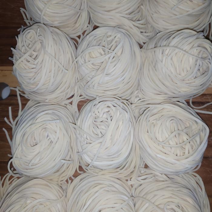 

H48Y Mie / Mi / Mee Garing / Karet / Telur / Telor / Keriting / Siantar