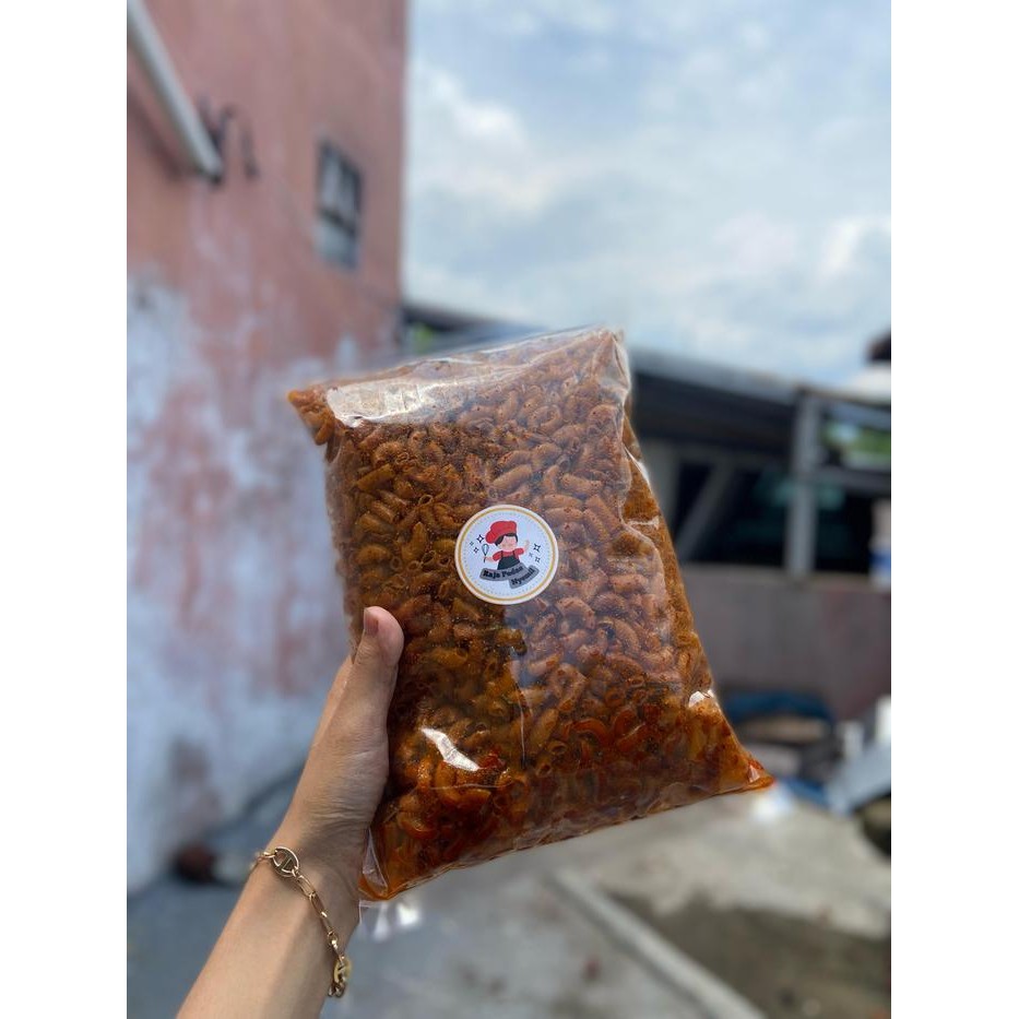

MAKRONI CIKRUH DAUN JERUK 500GR - RASA PEDAS GURIH - SNACK, KERIPIK, FOOD CEMILAN MAKANAN