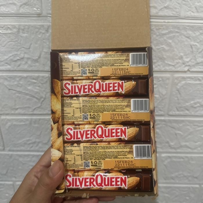 

SILVERQUEEN CHUNGKY BOX ISI 12 X 26G CHOCOLATE COKELAT