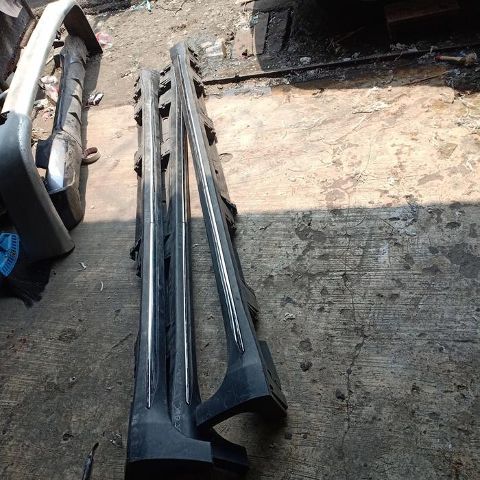 Sidkirt Bodykit Samping Inova Venturer