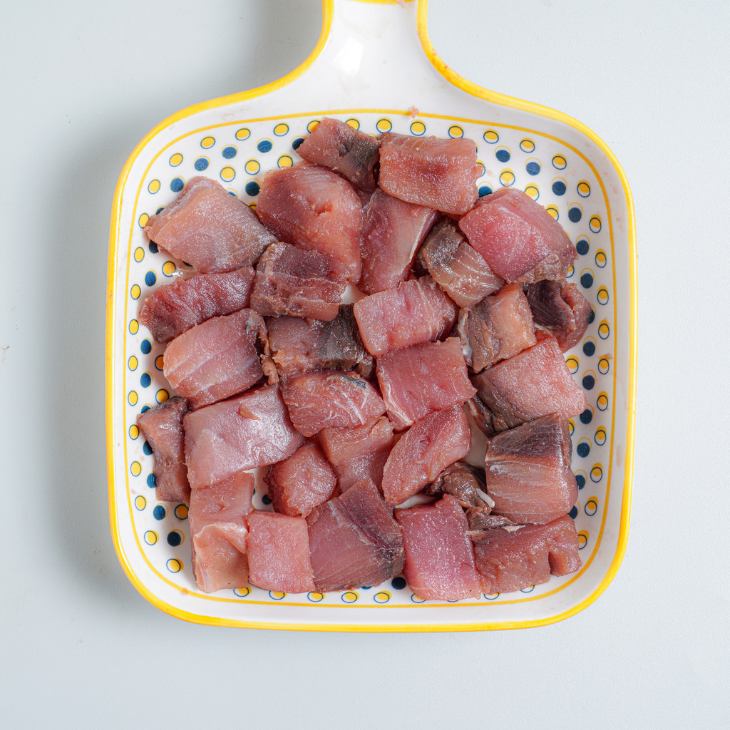 

Ikan Tuna Cube 500 gram