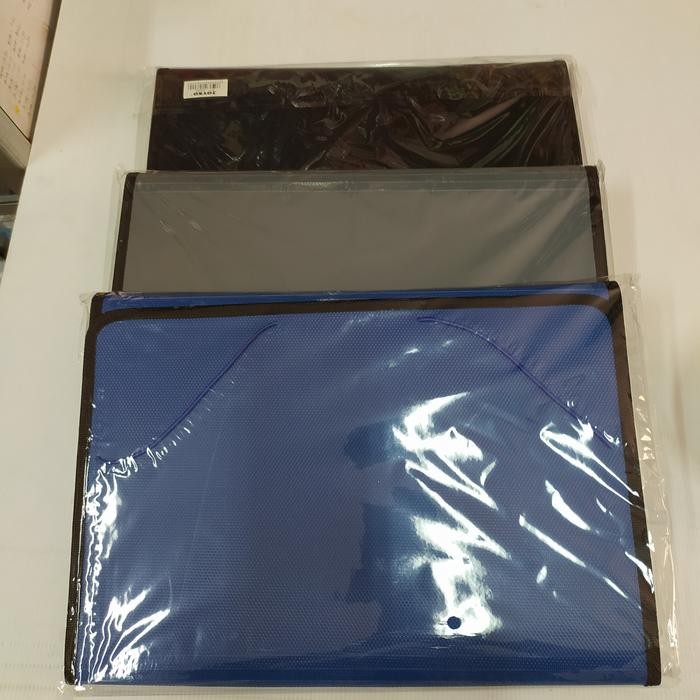 

Expanding File F4 Karet Joyko Ef-2538 Biru, Hitam, Abu"(25X 38Cm)