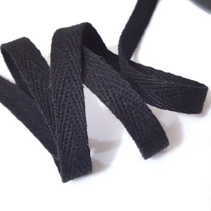 

ROLL TWILLTAPE KATUN 1CM 10MM HITAM COTTON TWILL TAPE PELIPIT BLACK KODE 803