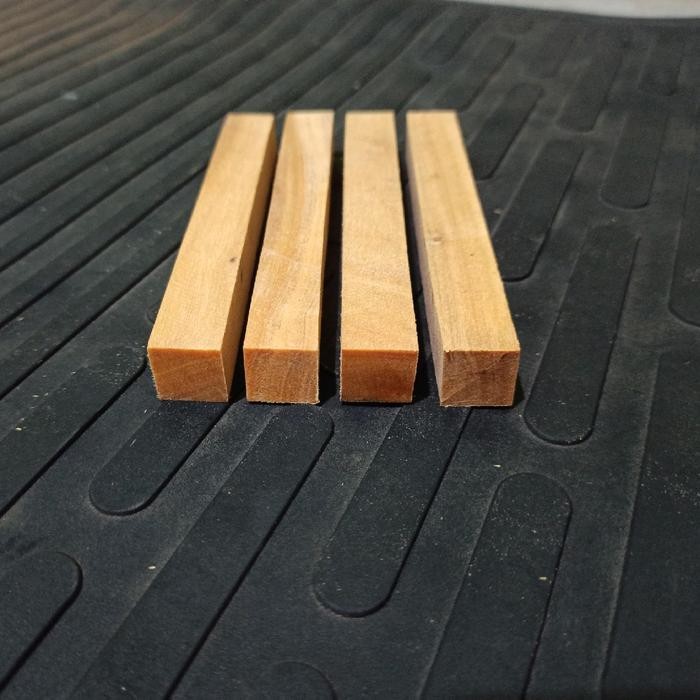 

Stik kayu cendana wangi asli kupang ntt sendal wood