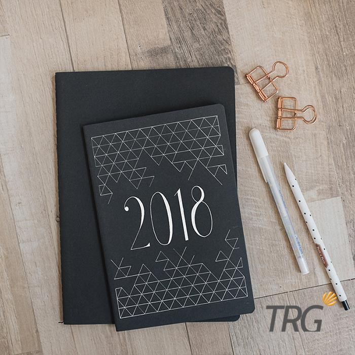 

Buku Tulis Catatan A5 Hitam TRG - Black Plain Paper Notebook TRG