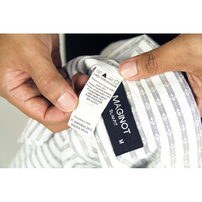 Kemeja Formal Slimfit Putih Motif Salur Lengan Pendek Mg-11 Wd & Co.