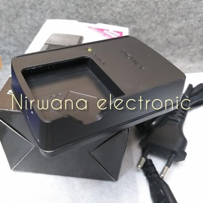 BATERAI + CHARGER CAMERA CYBERSHOT SONY DSC W830