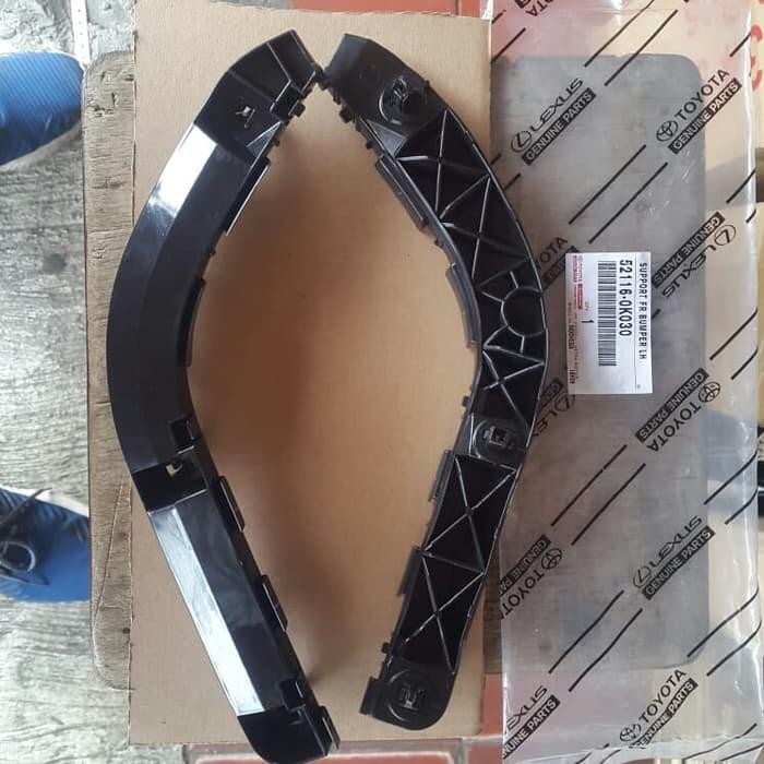 Bracket Bumper Depan Innova Lama
