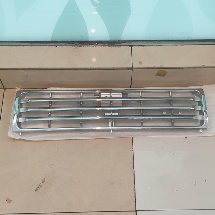 Grill Mitsubishi Pajero Bensin V43 V6