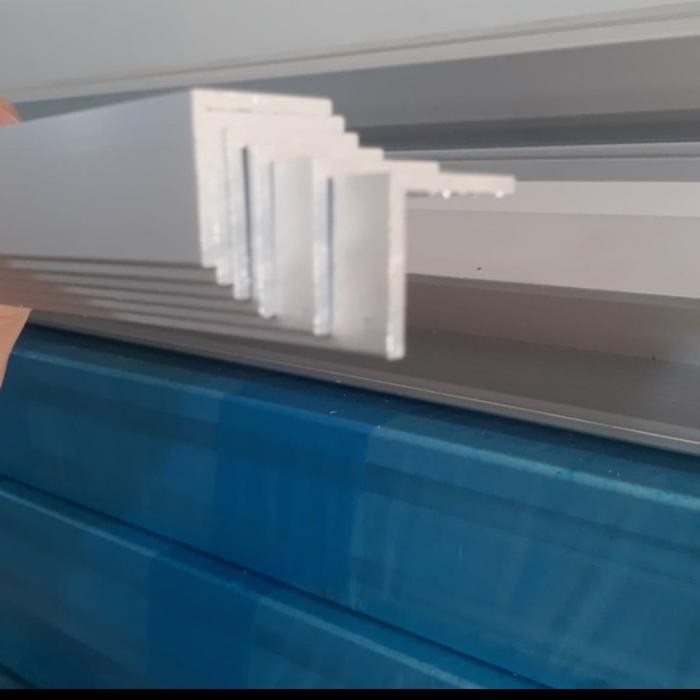 Aluminium Siku 2020 Tebal 2Mm Panjang = 250Cm