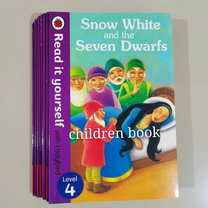 

ladybird read it yourself level-4 . 9 books