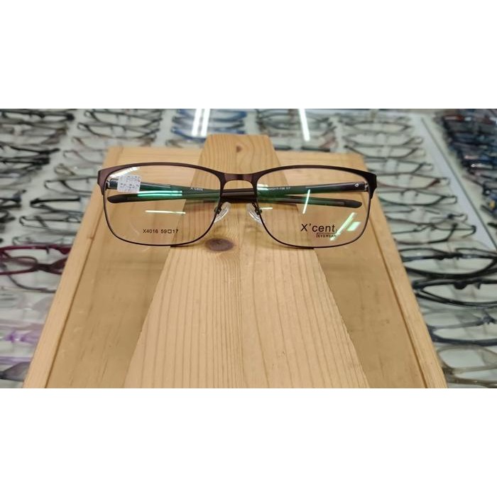 Kacamata xcent dengan lensa hoya progresif