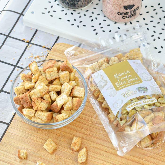 

TERMURAH Simply Premium Crouton Bites Snack Yellow Onion 60 Gr boncabe READY STOCK