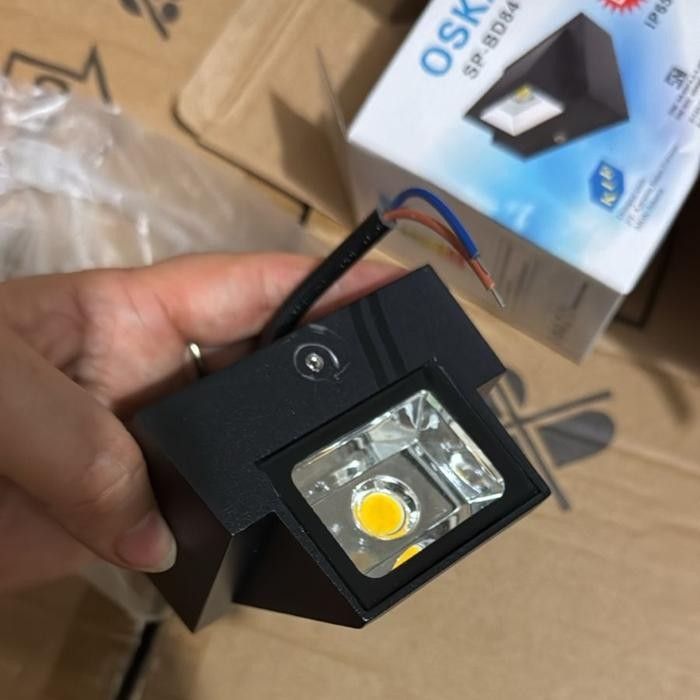 Lampu dinding 1arah outdoor