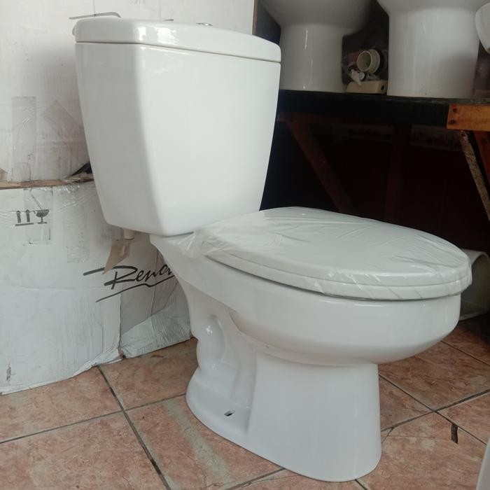 toilet/ kloset Toto cw 702 TOTO model tombol/flash atas toilet murah