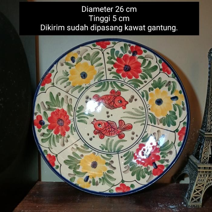 piring keramik lukis motif ikan untuk hiasan dinding diameter 24-26 cm