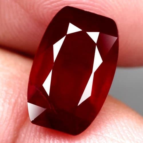 Natural RUBY TOP BLOOD Red Fancy Cutting Batu Rubi Merah Asli 100% Untuk Perhiasan Cincin dan