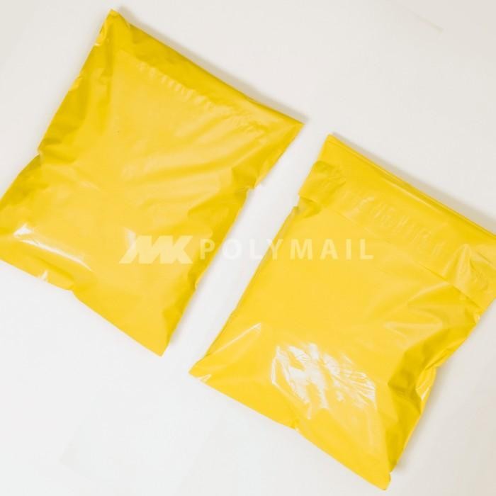 

POLYMAILER 100PCS 30X40 CM YELLOW GLOSSY PLASTIK POLYMAILER KUNING KODE 779