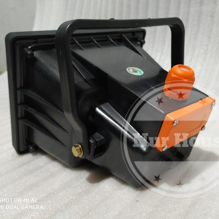 KAP LAMPU SOROT TAMAN SLAST SR KOMERSIAL 25 FITTING E27