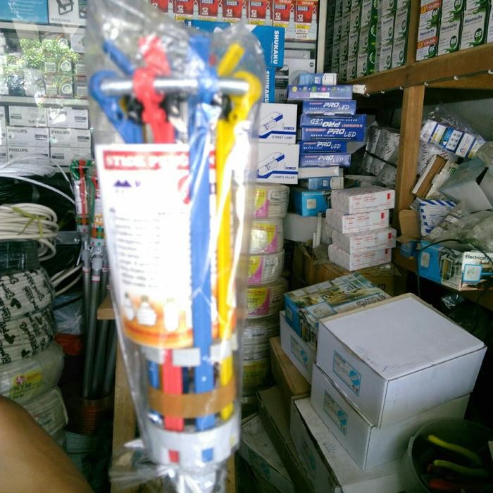 Tongkat Pengganti Lampu/Stick Tongkat Pasang Ganti Bohlam/Galah