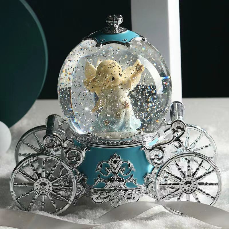 Christmas Snow Dream Couple Carriage Crystal Ball Music Box Music Box Girls Wedding Birthday Gift