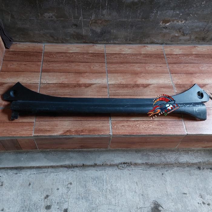 Cover Bemper Belakang Tengah Sienta Bekas