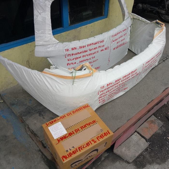 Bemper Belakang Avanza/ Xenia 2005 - 2011 G Laik Pakai