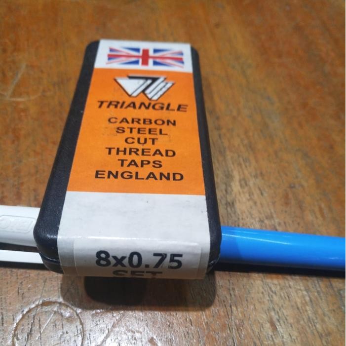 HAND TAP TRIANGLE M 8 X 0.75