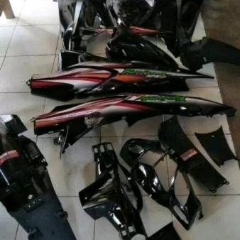 

Terlaris Cover Body Karisma 125 D Fullset Hitam
