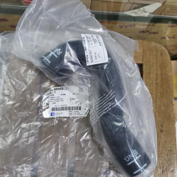 Selang Radiator Bawah Chevrolet Spin 1.5