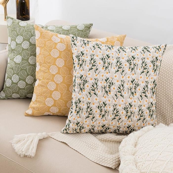 SESEBI Sarung Bantal Sofa 45x45cm Sulam