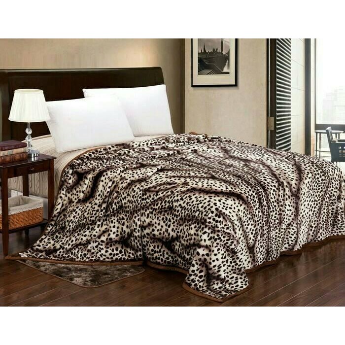 SELIMUT BULU TEBAL PUMA 180X200