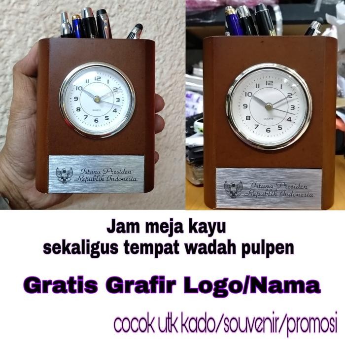 

jam meja kayu exclusive sekaligus tempat pulpen gratis grafir logo&nma