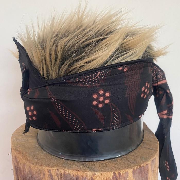 Topi Iket Kepala Madura Modernis dengan Rambut Palsu Halus/Udeng Pria