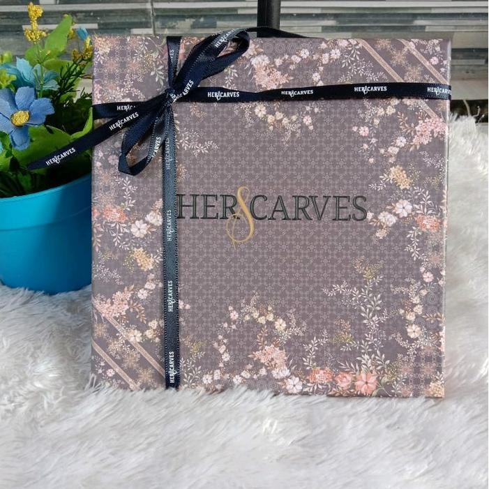 Herscarves segiempat kemasan box Mini tanpa bros