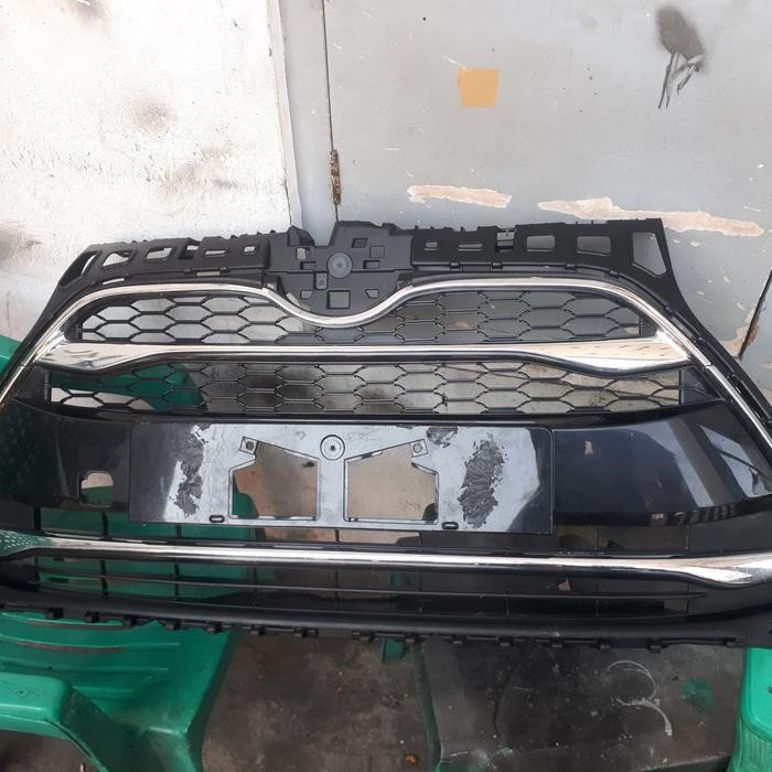Grill atau Ram Bumper Sienta Q bisa di upgrade dari tipe G atau V