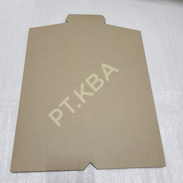 

KARTON BODY UNTUK BAJU LIPAT