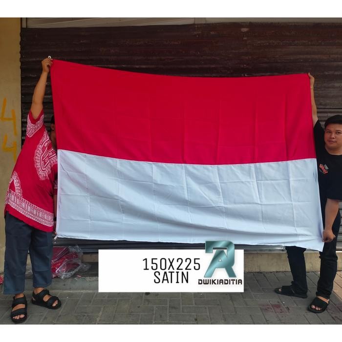 

Terlaris Bendera Merah Putih 150x225 SATIN Pengait Atas Bawah SALE