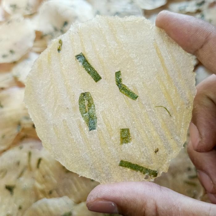 

ASLI Kicimpring Singkong Mentah 1 kg (1. gr) Khas Bandung Gurih dan Renyah Cemilan Makanan Food