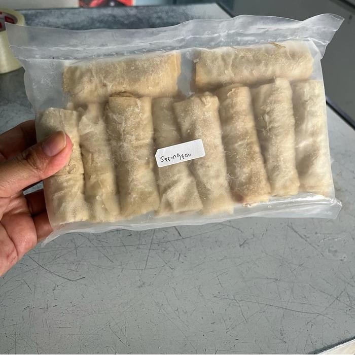 

Ger Spring roll isi ayam frozen