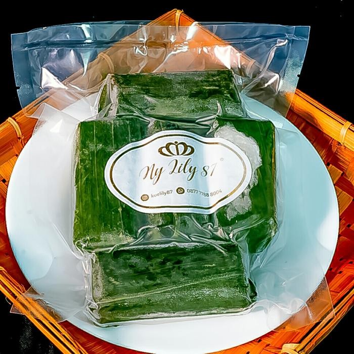 

Ger Arem Arem Ayam Frozen per Pck isi 5 Pcs