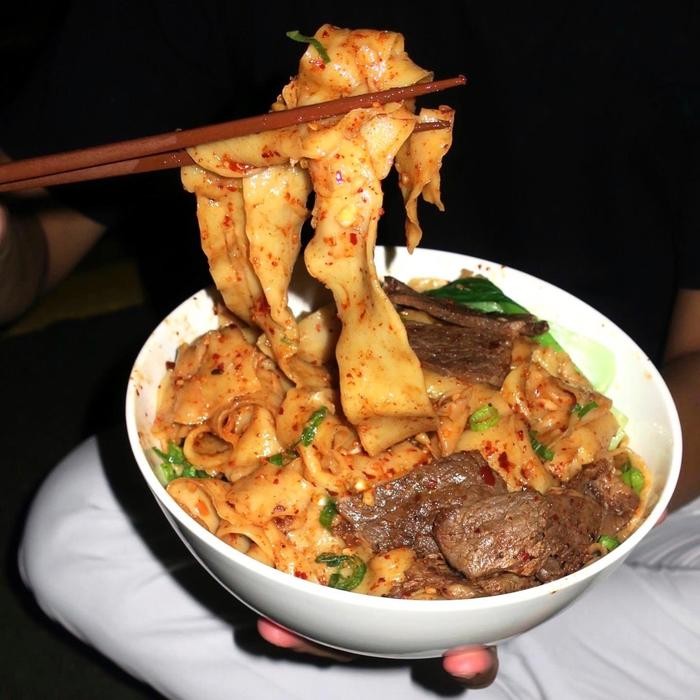 

Gdh OH MY FONG Fresh Biang Biang Noodles (Ready-to-Cook w/ toppings)